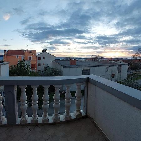 Apartman Vukoja Pakostane Apartment Bagian luar foto
