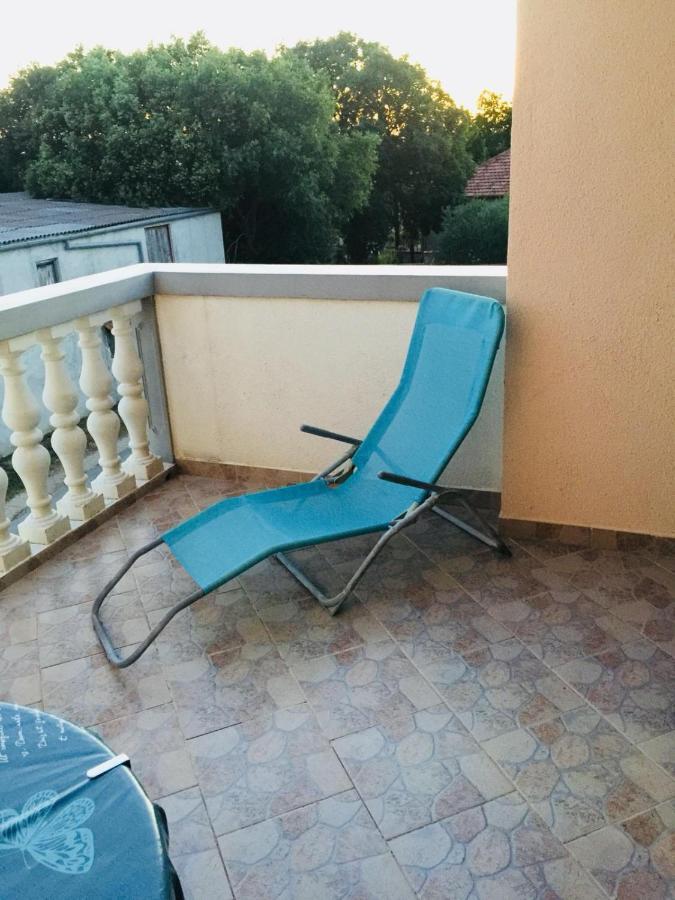 Apartman Vukoja Pakostane Apartment Bagian luar foto