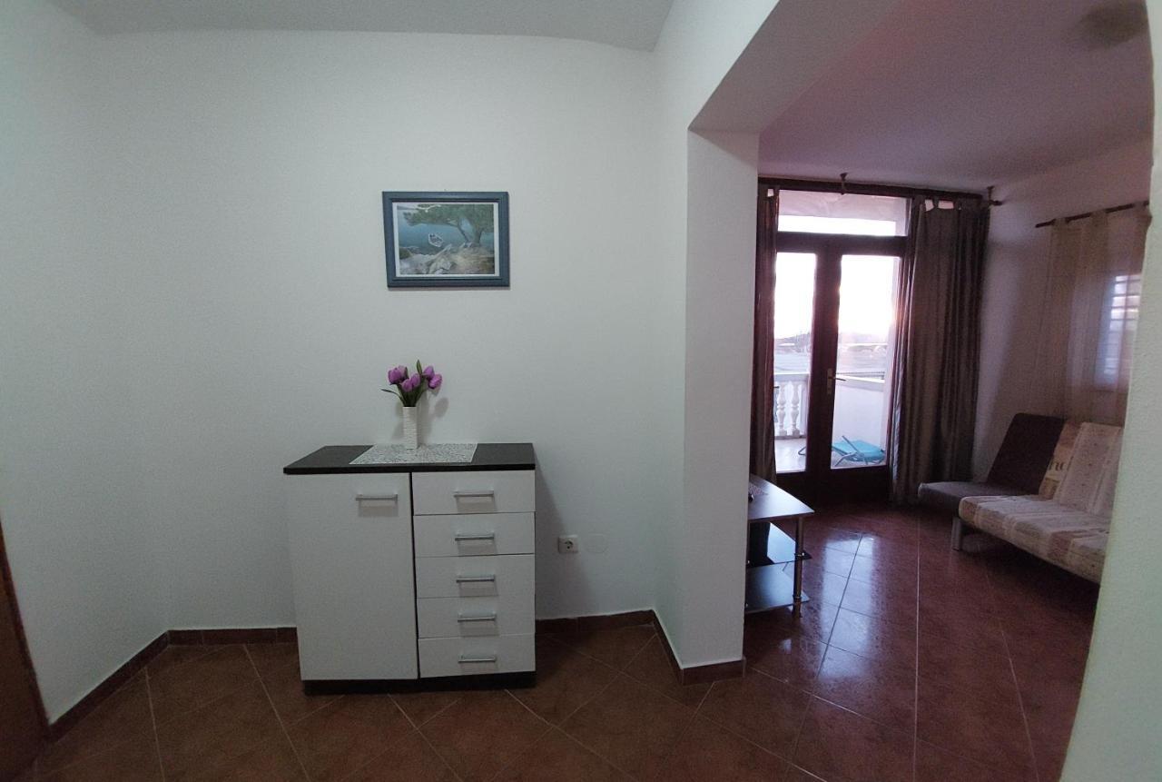 Apartman Vukoja Pakostane Apartment Bagian luar foto